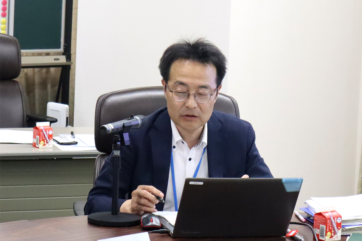 中坪康史 氏